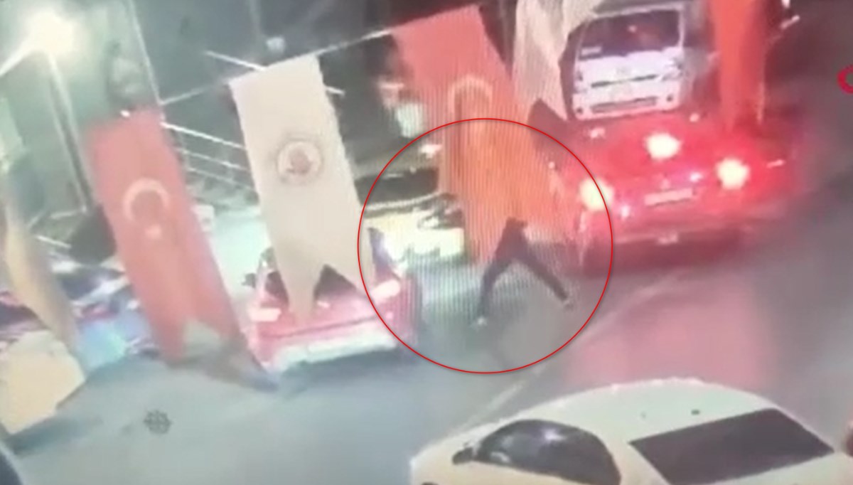 Otomobildeki genci kurşun yağmuruna tuttular