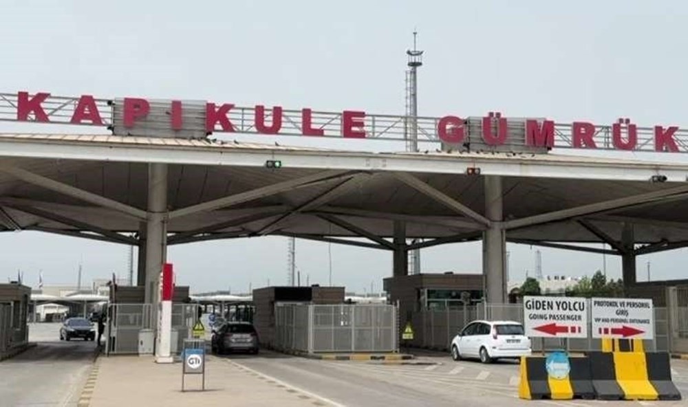 Beline sardığı binlerce ilaçla sınırda yakalandı - 5