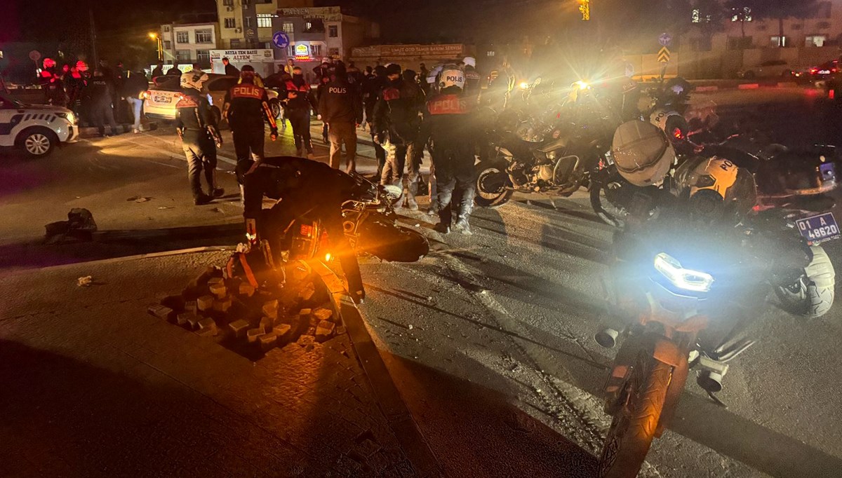 'Dur' ihtarına uymayan aracı kovalayan polis ekibi kaza yaptı: 2 yaralı