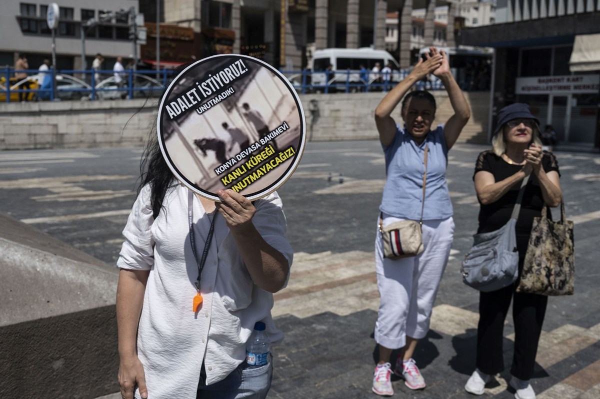 Sokak hayvanları teklifine tepki