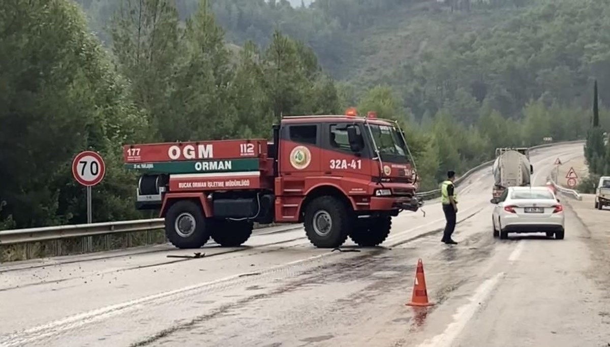 Orman yangınına giden arazöz ile 2 otomobil çarpıştı: 1 ölü, 6 yaralı