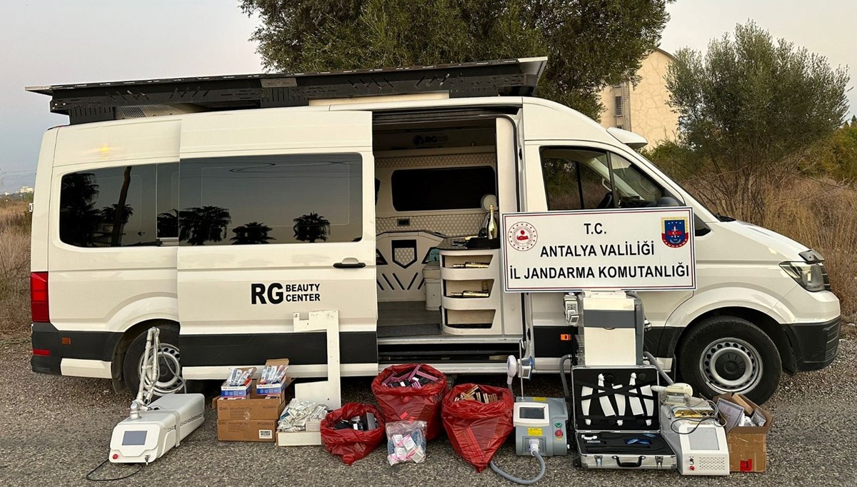 VIP araçla seyyar botoks: Sahte doktor yakayı ele verdi VIP araçla seyyar botoks: Sahte doktor yakayı ele verdi