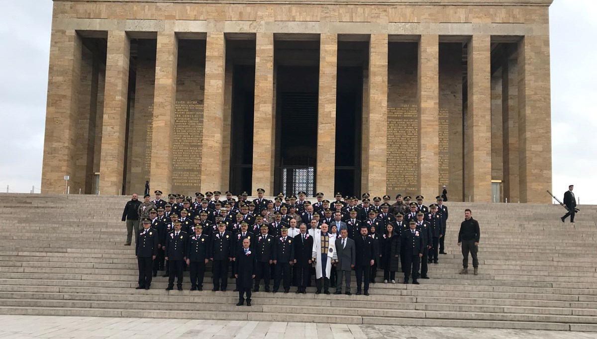 Emniyet teşkilatından Anıtkabir'e ziyaret