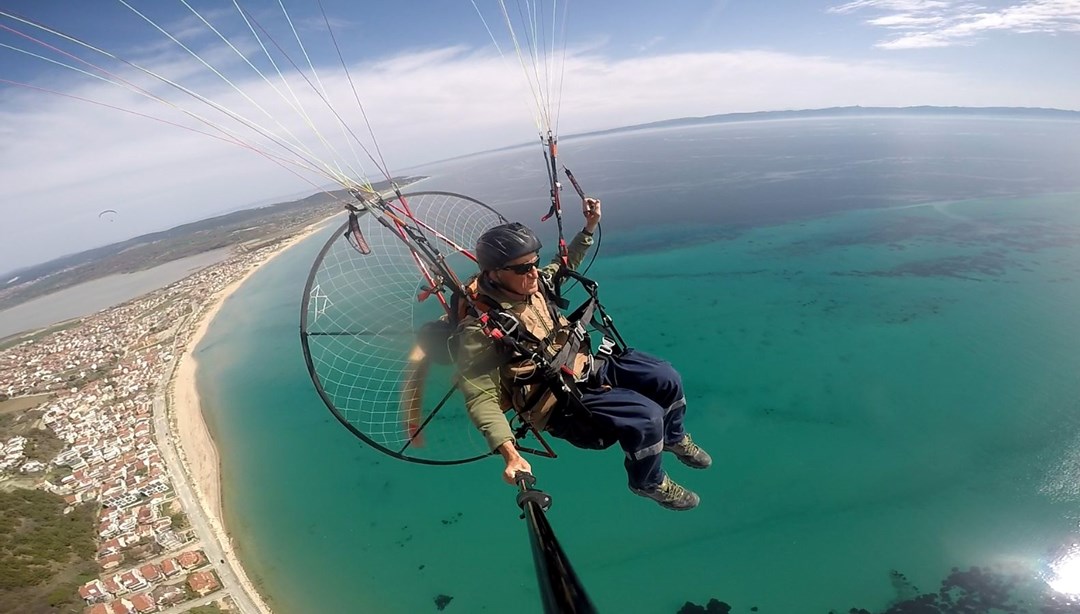 Paramotorla 15 yıldır havadan çektiği görüntülerle bölgenin görsel arşivini tutuyor