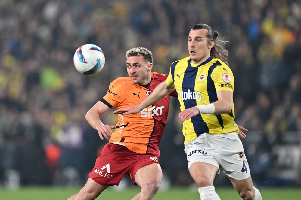 Dört farklı yapay zeka aracı Süper Lig şampiyonunu belirledi: Galatasaray ile Fenerbahçe için üç benzersiz tahmin ve maç skorları - 7