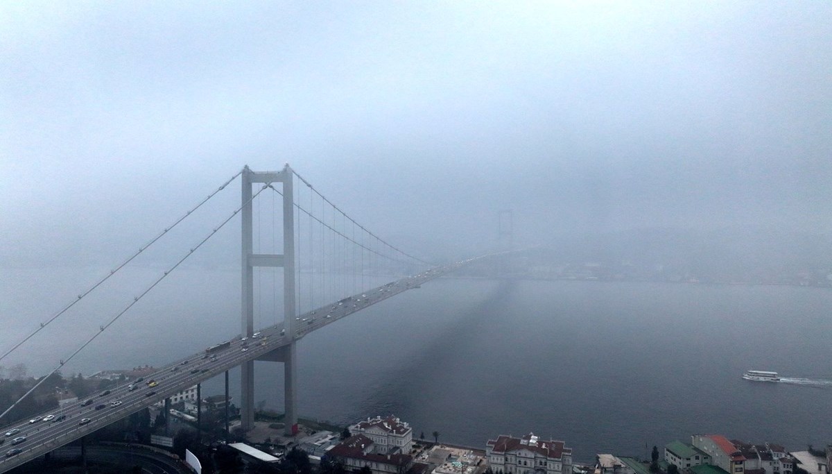 İstanbul’u sis bastı: Görüş mesafesi düştü, trafik yavaşladı