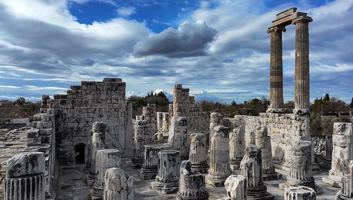 Antik çağın önemli merkezlerinden Apollon Tapınağı'na yoğun ilgi