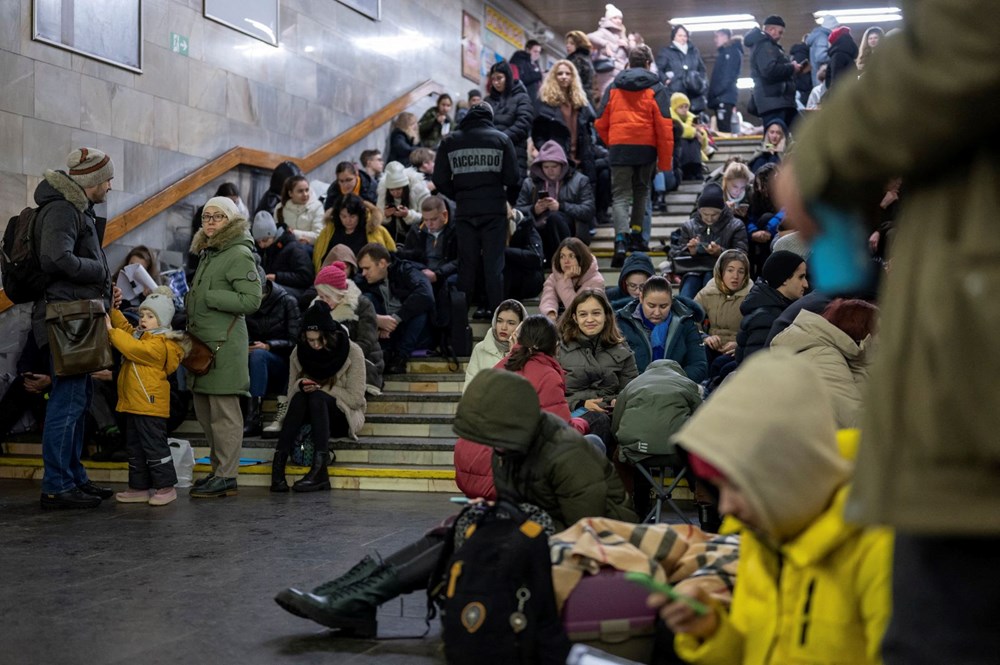 Rusya'dan Kiev'e 60'tan fazla füze saldırısı: Halk metro istasyonlarına sığındı - 3