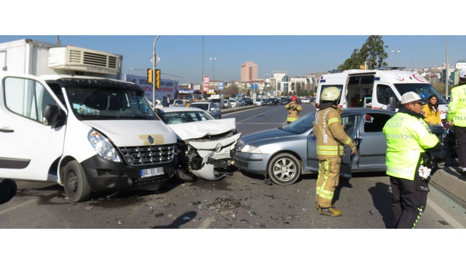 Kartal Sahil Yolu'nda kaza: 1 yaralı