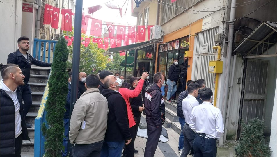 Husumetlisi ve ailesini bıçaklayıp intihara kalkıştı