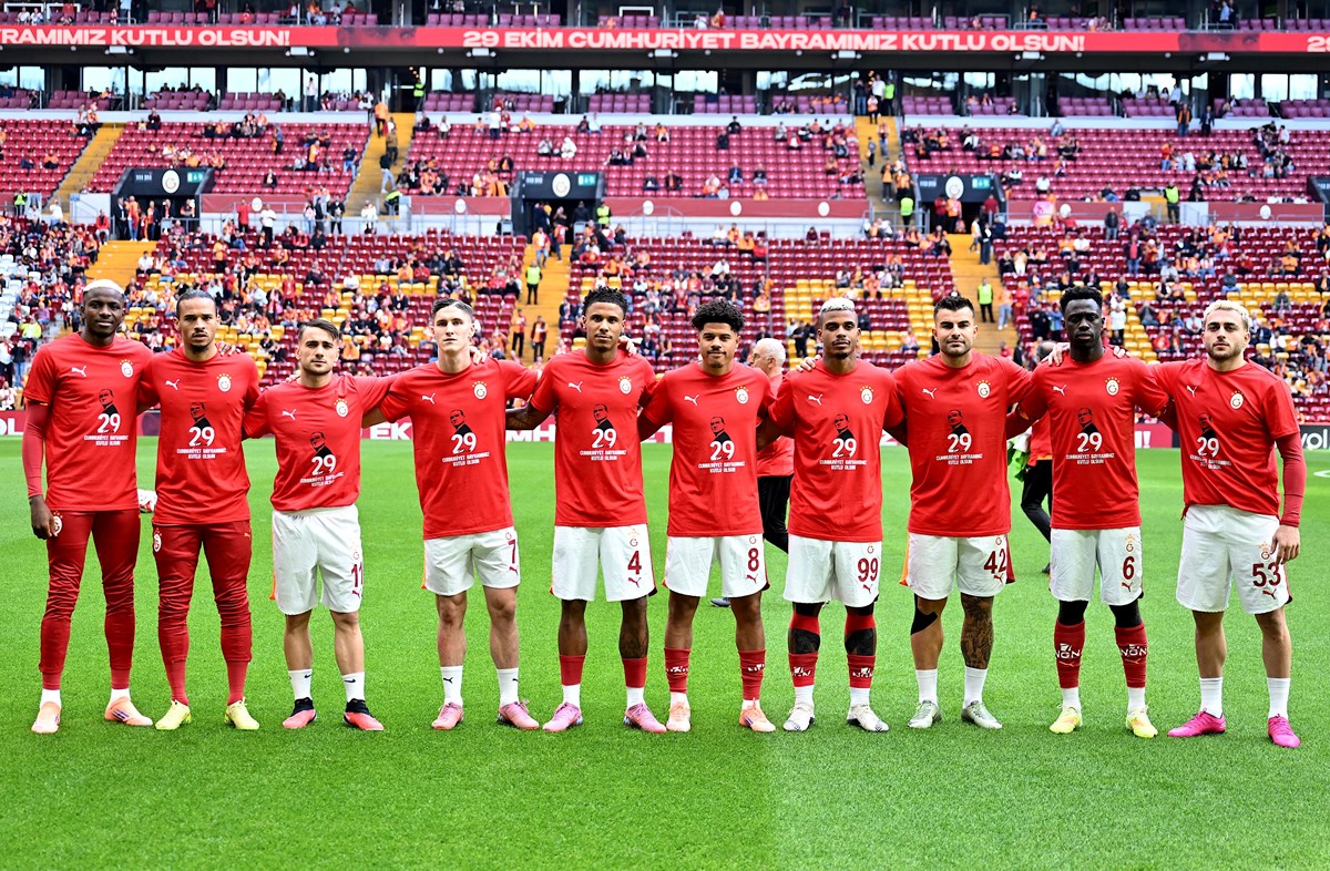 Galatasaraylı futbolcular, "29 Ekim Cumhuriyet Bayramı