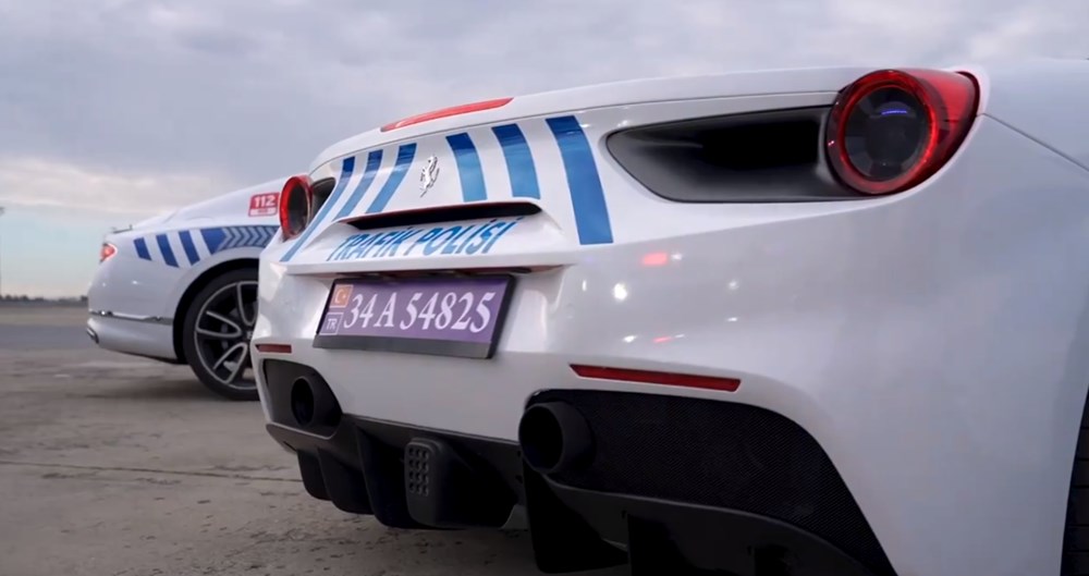 Suç örgütlerinden ele geçirilen lüks araçlar emniyete verildi - 12