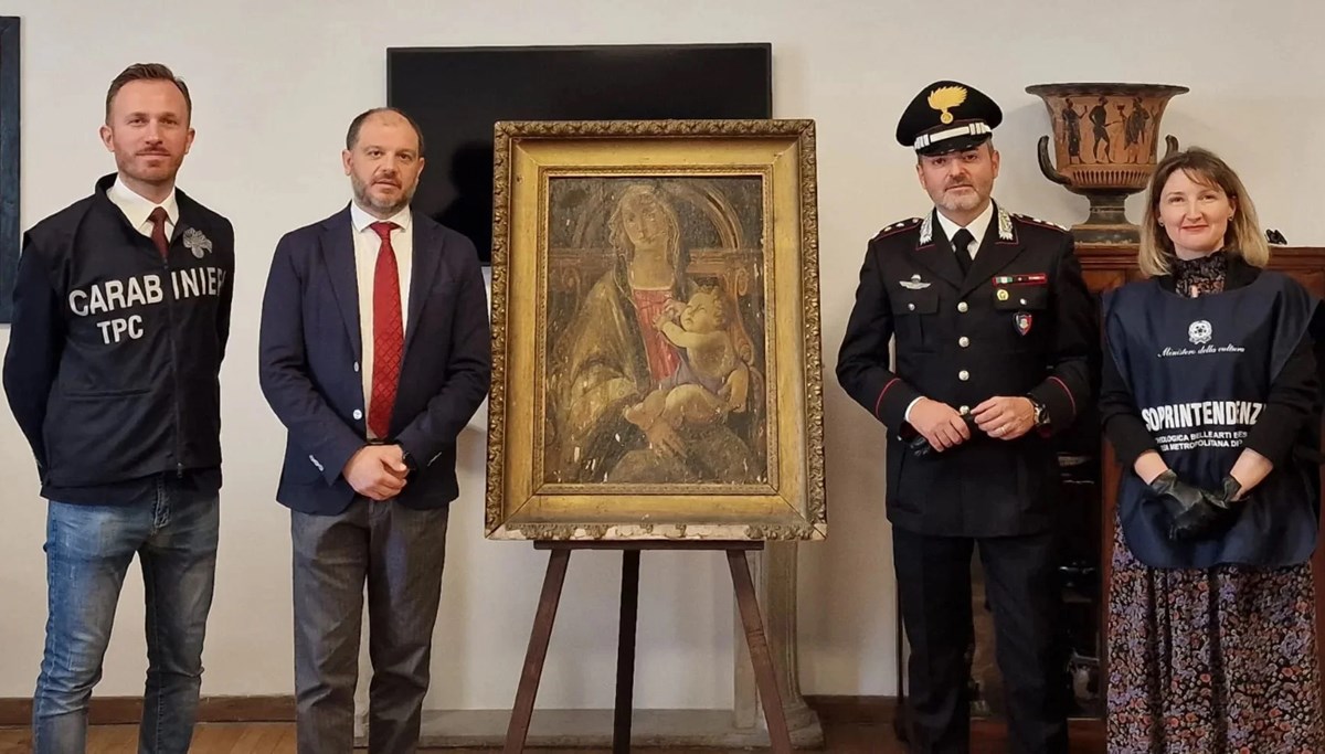 Botticelli'ye ait 109 milyon dolar değerinde ''kayıp'' tablo İtalya'daki bir evde bulundu Botticelli'ye ait 109 milyon dolar değerinde ''kayıp'' tablo İtalya'daki bir evde bulundu