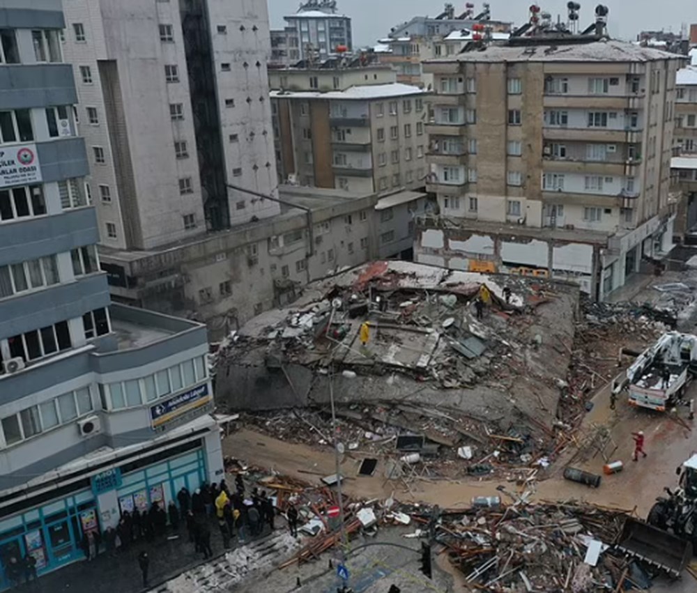 Kahramanmaraş merkezli depremlerin öncesi ve sonrası: Fotoğraflar büyük yıkımı acı bir şekilde gösteriyor - 10