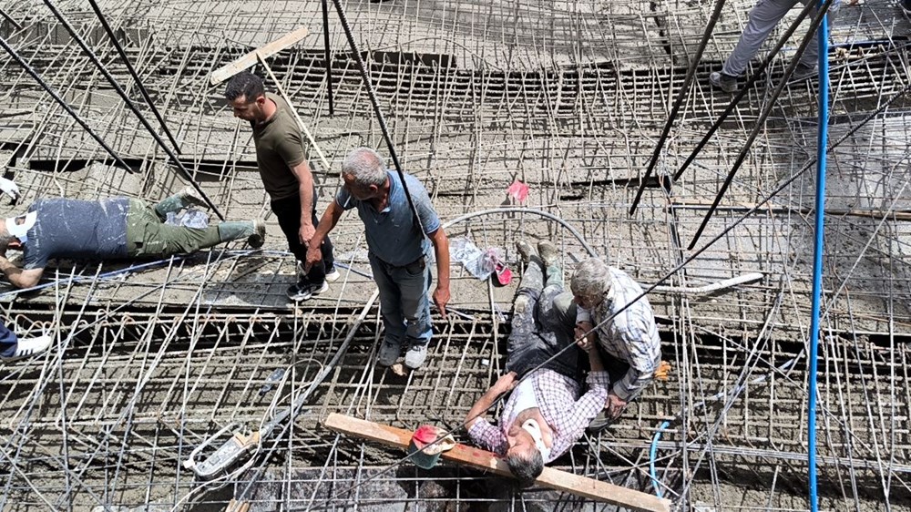Okul inşaatında çökme: İşçiler beton kalıbın altında kaldı - 6