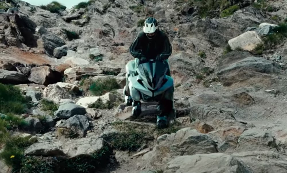 Kawasaki’den dört ayaklı ihtilal: İnsan taşıyan akıllı robot köpek Corleo! 75