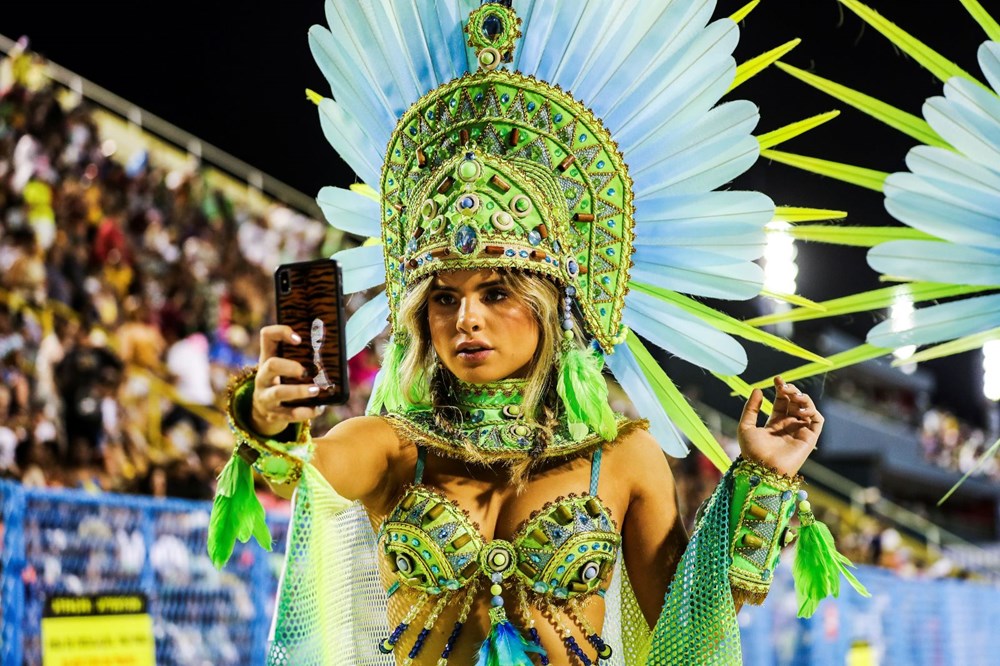 Рождение вали карнавал. Rio Carnival.