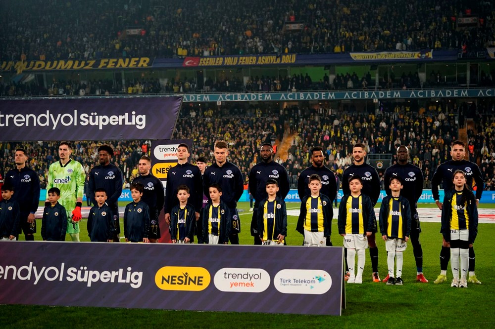 Süper Lig'de zirve takibi: Fenerbahçe 3 puanı 3 golle aldı - 10