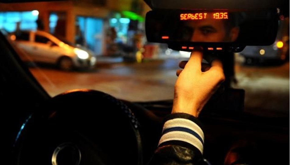 İstanbul'da taksiciler zam istiyor