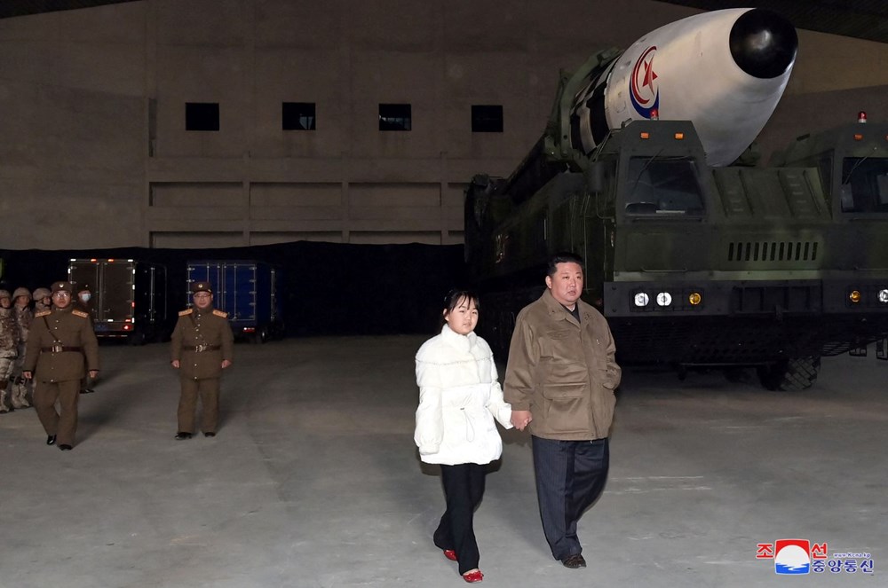 Kuzey Kore lideri Kim Jong-un, ilk defa kızıyla görüntülendi - 3