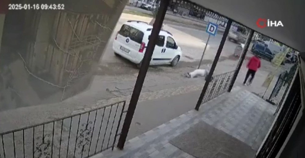 Yolda yürüyen genç kıza yumruklu saldırı - 6