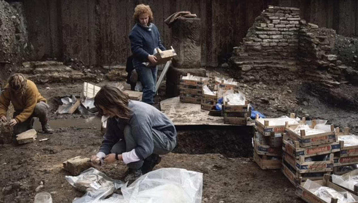 Mikroplastikler insanlık tarihini yok edebilir! Viking ve Roma mezarlarında da bulundu Mikroplastikler insanlık tarihini yok edebilir! Viking ve Roma mezarlarında da bulundu