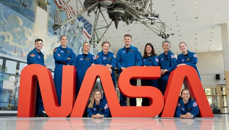 NASA yeni astronotlarını tanıttı