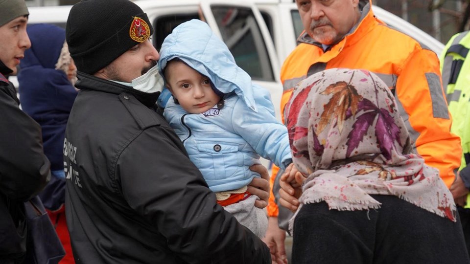 AFAD: Edirne'deki selde mahsur kalan 52 kişi kurtarıldı - 1