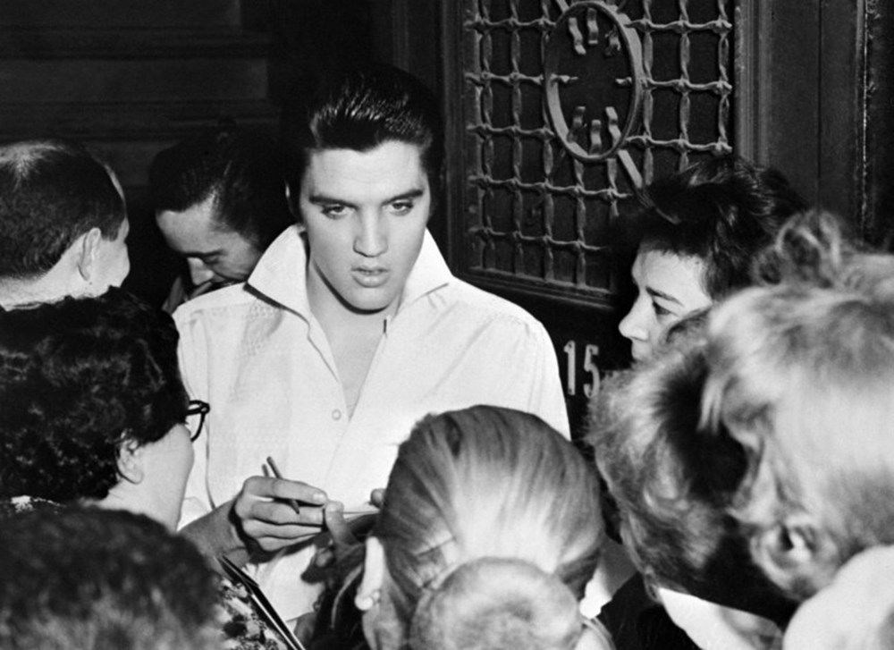 Elvis Presley’nin saçı müzayedede 605 bin liraya satıldı - 2