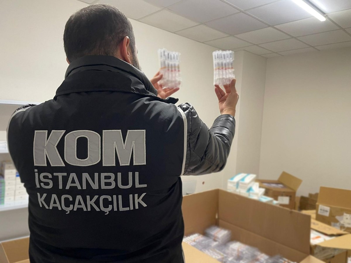 İstanbul'da 35 milyon liralık kaçak ilaç operasyonu