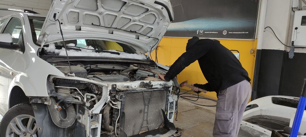 Kar kazaları artırdı, kaportacılarda araç koyacak yer kalmadı - 8