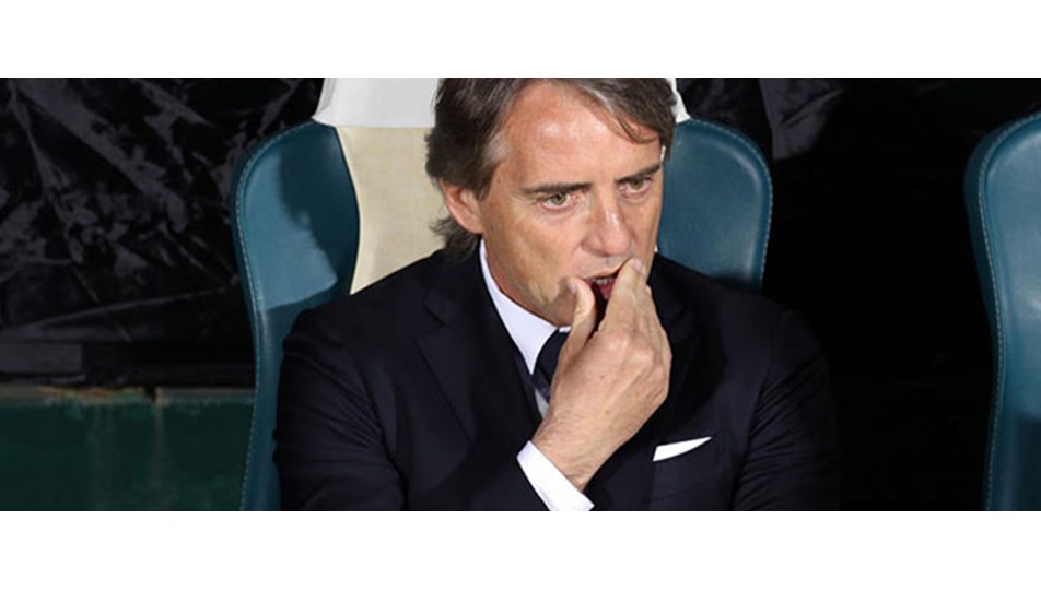 Mancini bozuk paraları topladı