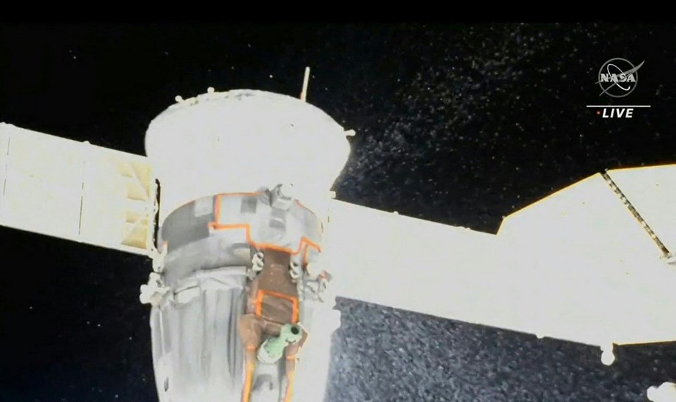 Rusya, ISS’teki mürettebatını Dünya'ya getiriyor: Soyuz kapsülünde sızıntı - 1