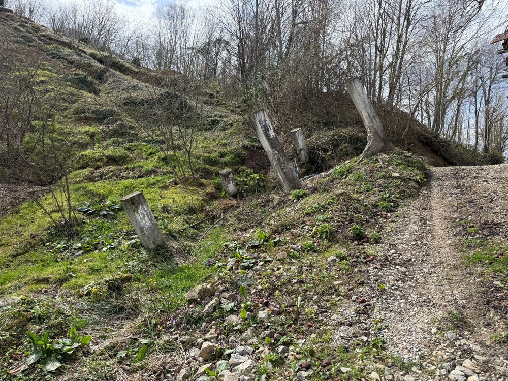 Toprak altından akan su ve taş ocağı meskenleri yamultuyor: Mahalleli isyan etti 75 9sNEqPjgZU 1QRC6Mt3reA
