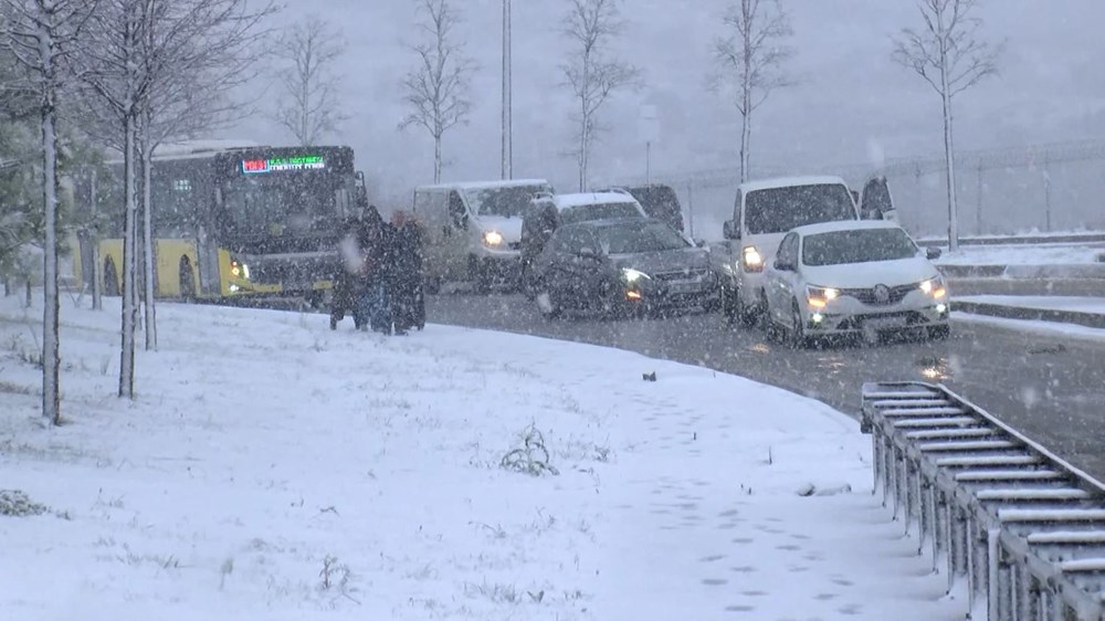 İstanbul'da okullar tatil edildi... Kar fırtınası 22'de başlayacak - 5