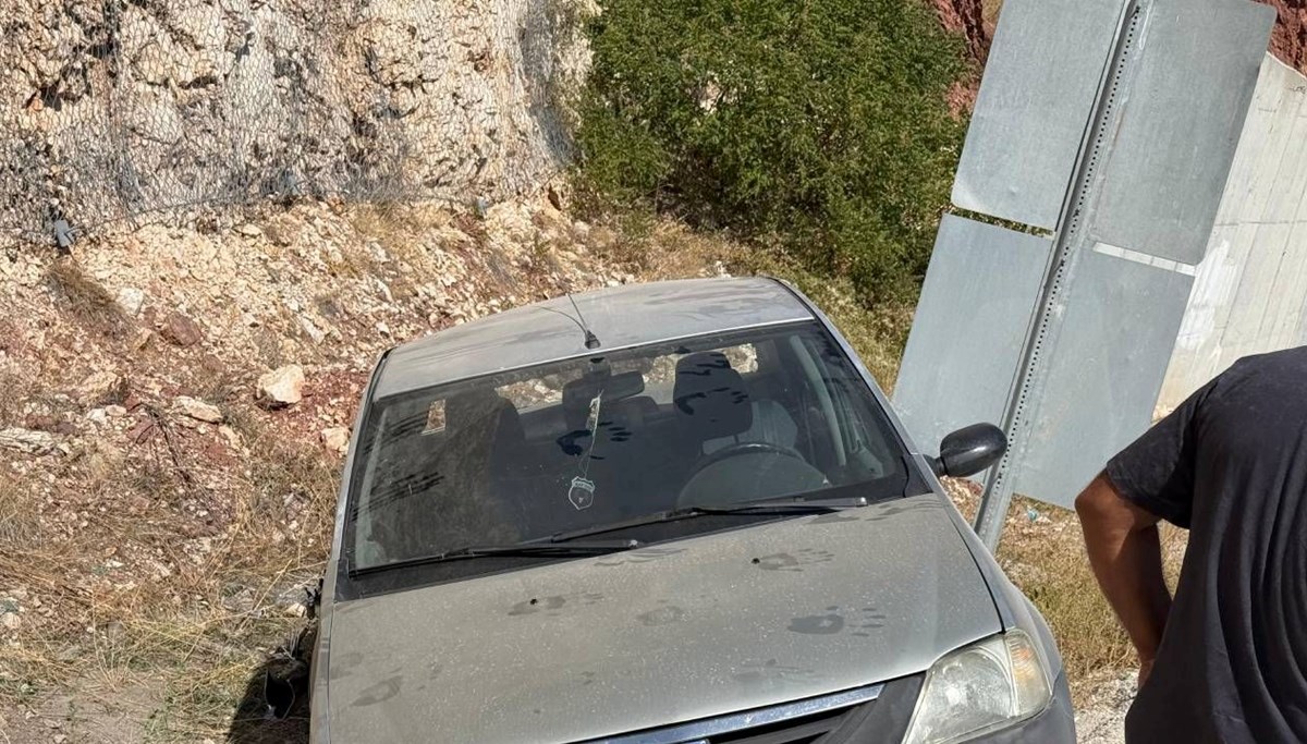 Çorum'da otomobil devrildi