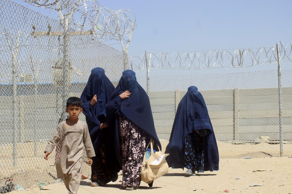 Taliban'dan genç kadına: Neden yanında bir erkek olmadan dolaşıyorsun? - 2
