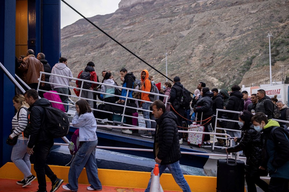 Santorini'de son durum: Heyelan riski arttı, 6'dan büyük deprem beklentisi - 3