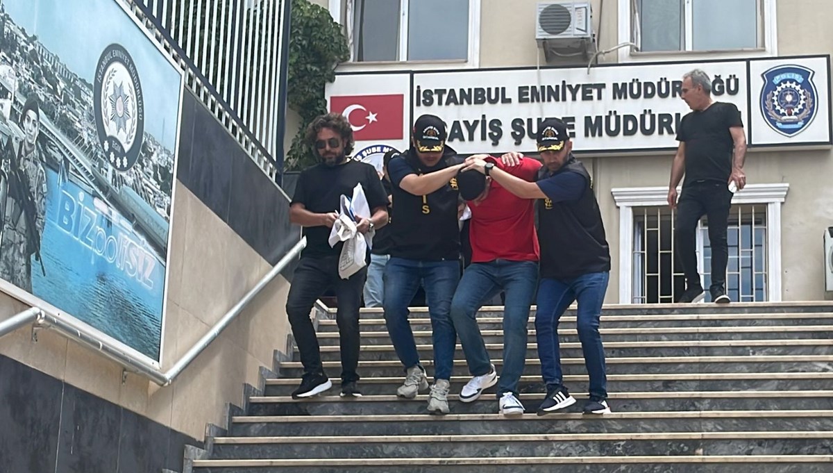 Zeytinburnu'nda küfür cinayeti: 2 kişi yakalandı Zeytinburnu'nda küfür cinayeti: 2 kişi yakalandı