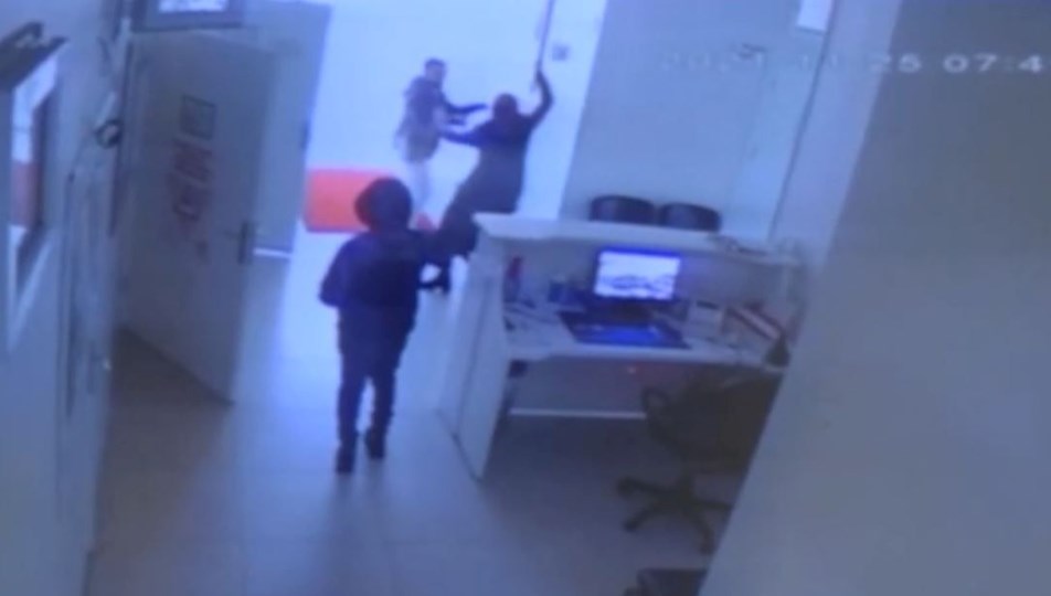 Kilo vermelisin&#39; diyen doktora bıçaklı saldırı - Son Dakika Türkiye  Haberleri | NTV Haber
