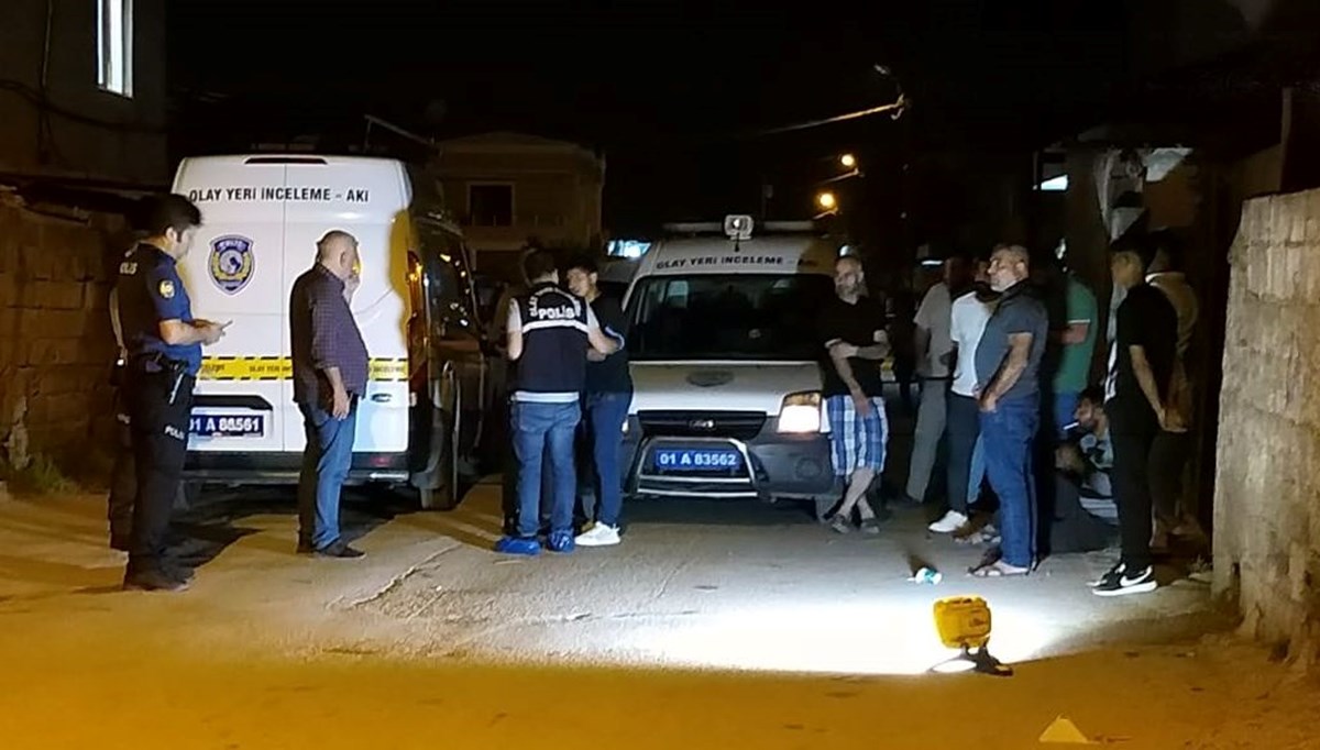 Adana'da patates başağı kavgası: 3 yaralı Adana'da patates başağı kavgası: 3 yaralı