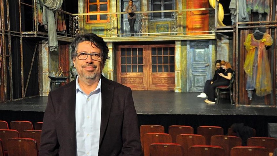İzmir Devlet Tiyatrosu Müdürü Levent Ulukut: Sanatseverler tiyatroya doyacak - 1