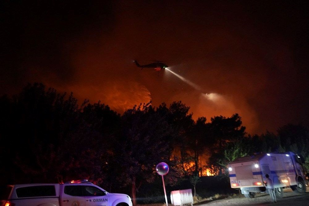 İzmir ve Balıkesir'de orman yangını: Alevler evleri tehdit etti - 3