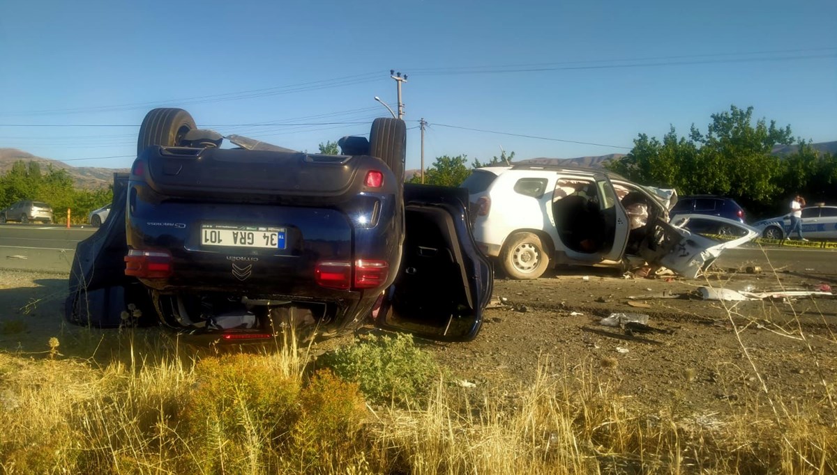 Malatya'da feci kaza: 2 ölü 4 yaralı Malatya'da feci kaza: 2 ölü 4 yaralı