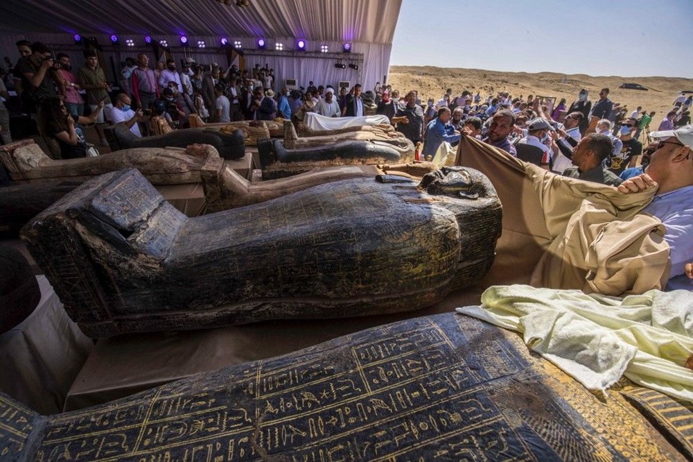 Mısır'da keşfedilen 2 bin 500 yıllık 59 tabut tek tek tanıtıldı - 11
