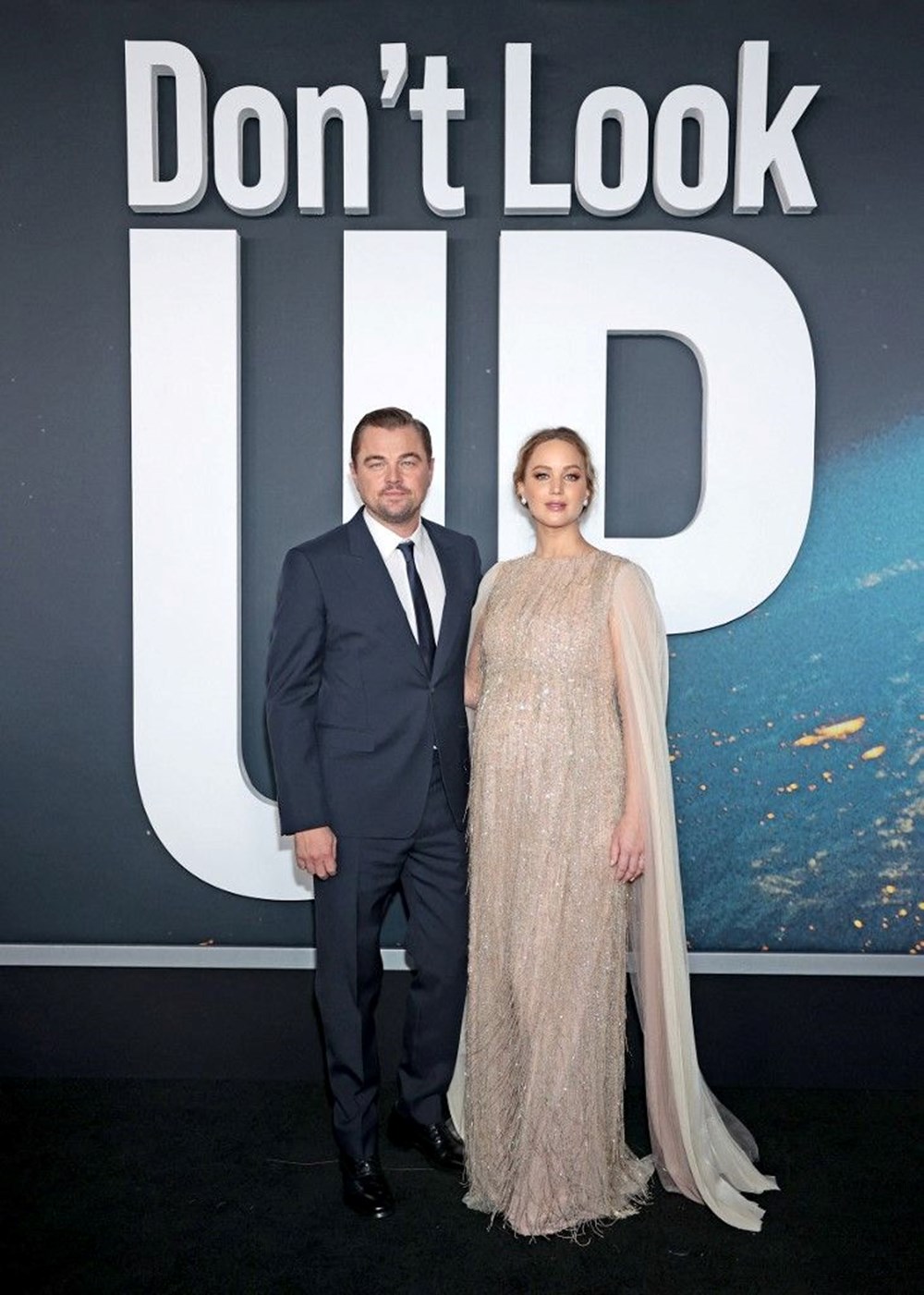 Doğuma gün sayan Jennifer Lawrence galada - 3