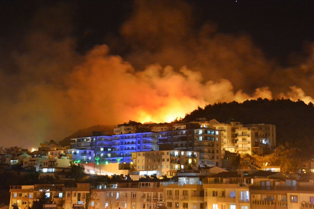 İzmir Dikili�de korkutan yangın Son Dakika Türkiye Haberleri NTV Haber