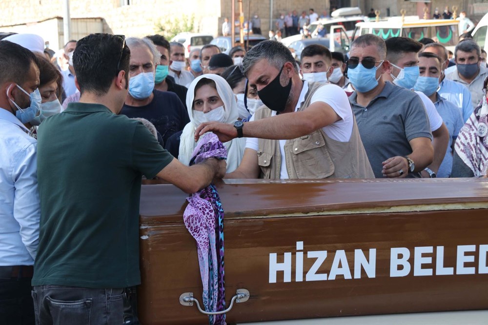 Hüzünlü veda: Pınar Gültekin son yolculuğuna uğurlandı - 3