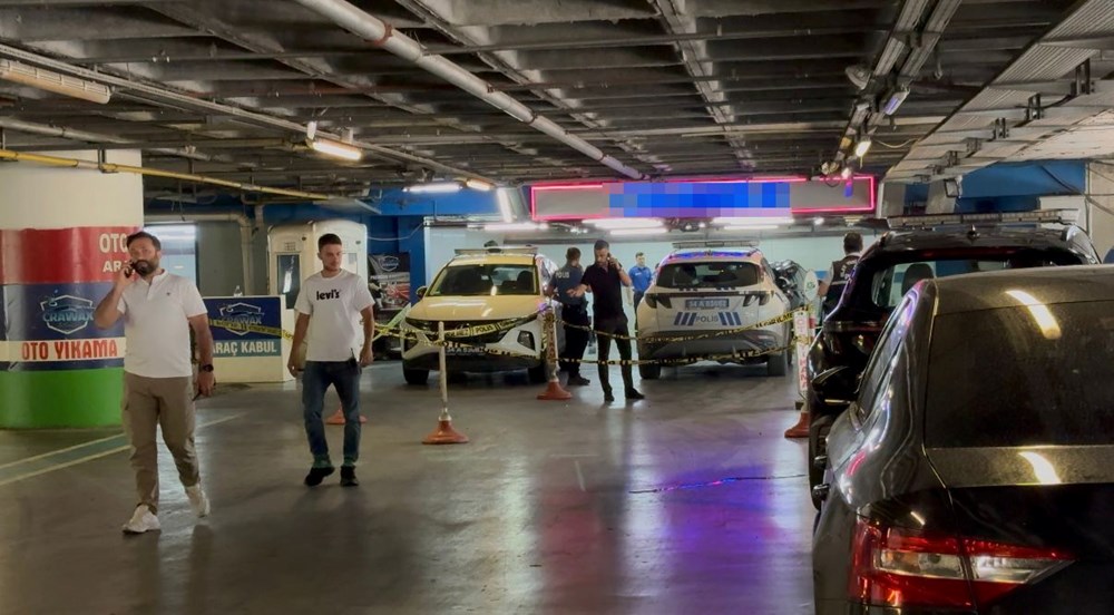 İstanbul'da AVM'de kurşun sesleri: Maskeli saldırgan otoparkta ateş açtı - 2