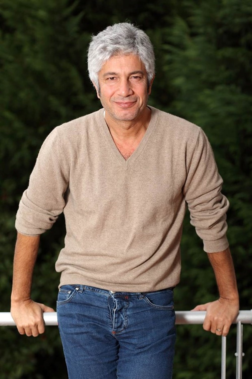 Nilgün Belgün takipçilerini geçmişe götürdü: Bu fotoğraf Marmaris'te çekildi (Ünlülerin çocukluk ve gençlik halleri) - 591